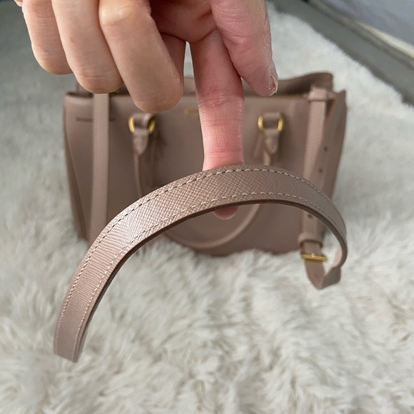 ✨TRADED✨Prada Saffiano Lux Tote - Picture 6 of 8